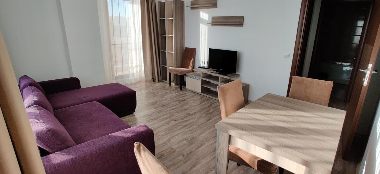 Nor Apartments Summerland Мамая Екстериор снимка
