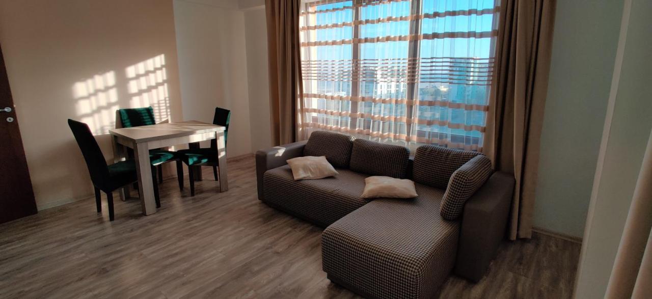 Nor Apartments Summerland Мамая Екстериор снимка