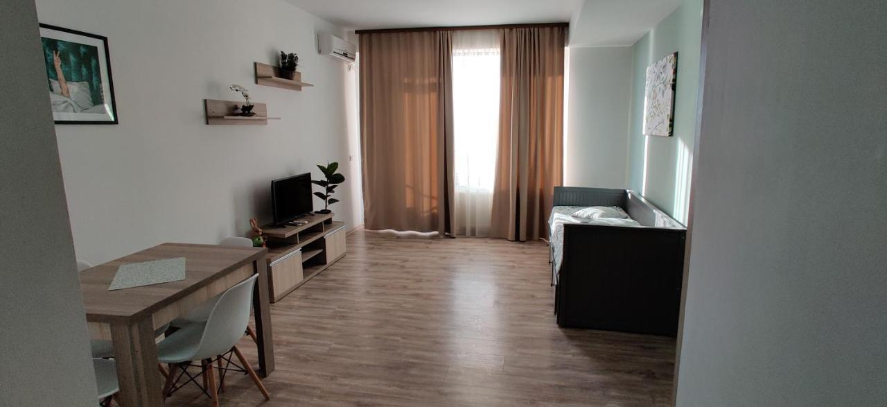 Nor Apartments Summerland Мамая Екстериор снимка