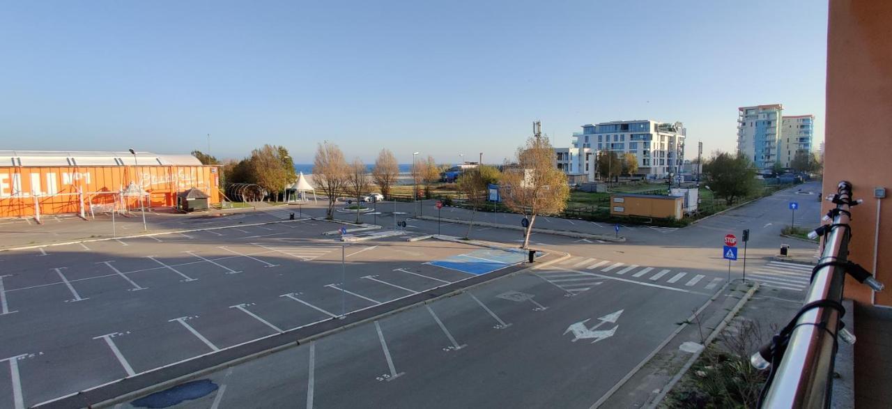 Nor Apartments Summerland Мамая Екстериор снимка